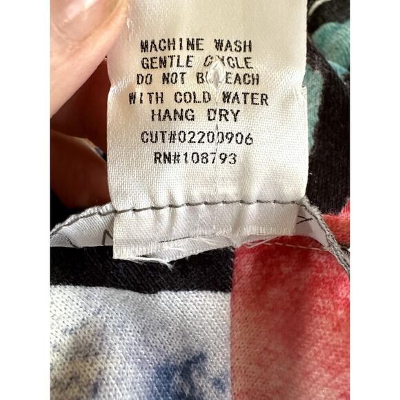 VIA RITINA Women's Abstract Watercolor V-Neck Short Sleeve Top White Size Medium - Picture 6 of 6